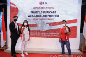 LG Bagikan PuriCare Wearable Air Purifier pada Atlet Indonesia Kelas Dunia