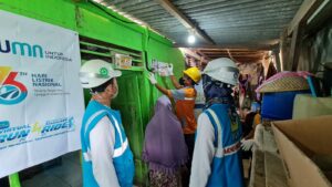 32 Keluarga Prasejahtera Terima Bantuan Sambungan Listrik