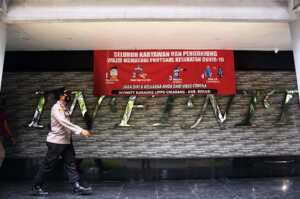 Seolah Didukung, Pekerja THM Divaksin