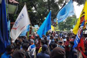 Buruh Ancam Kepung DPR
