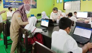 Perlu Perhatikan Kesiapan Sekolah, Guru, dan Siswa