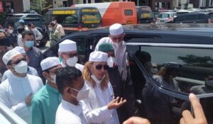 Bantah Mangkir, Habib Bahar Smith Penuhi Panggilan Polda Jabar