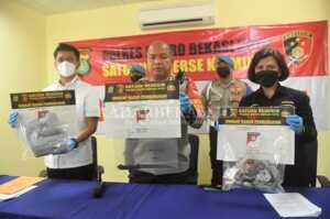 HS Dibunuh Rekan Sendiri