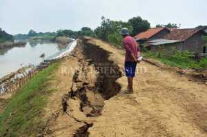Perbaikan Tanggul di Cabang Bungin Tidak Permanen