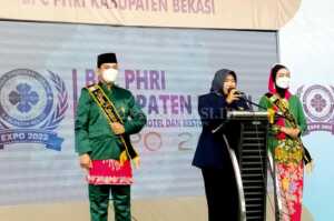 Tuti Pimpin PHRI Kabupaten Bekasi