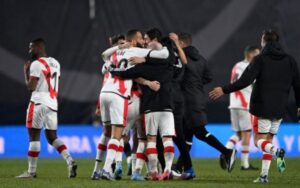 Rayo Vallecano dan Valencia ke Semifinal Copa del Rey