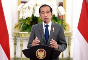Tiga Periode