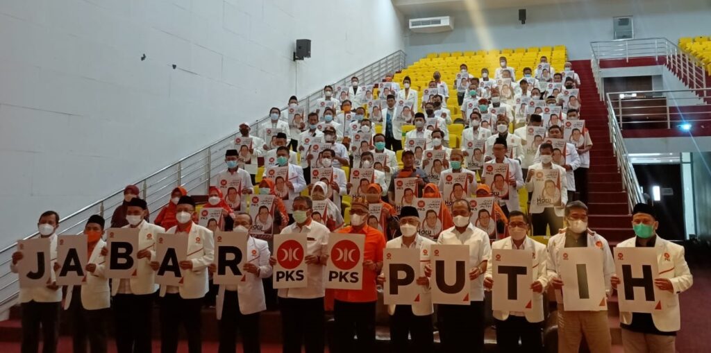 Mantan Bupati Nyalon Tim Pakar PKS