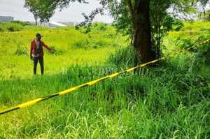 Mayat Membusuk Ditemukan di Lahan Kosong