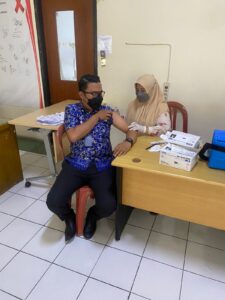 Selesai Vaksin Booster, Karyawan ASTON Imperial Bekasi Makin Semangat Menyambut Tamu