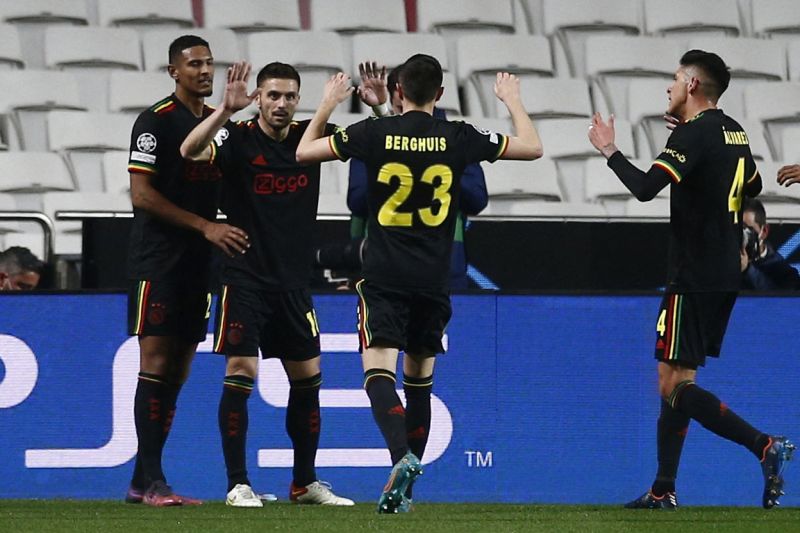 Hasil Liga Champions: Benfica vs Ajax Amsterdam 2-2