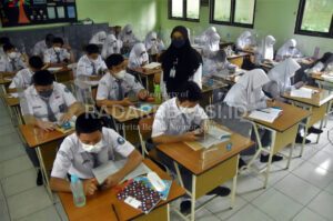  Jumlah Siswa Lolos SNMPTN Turun