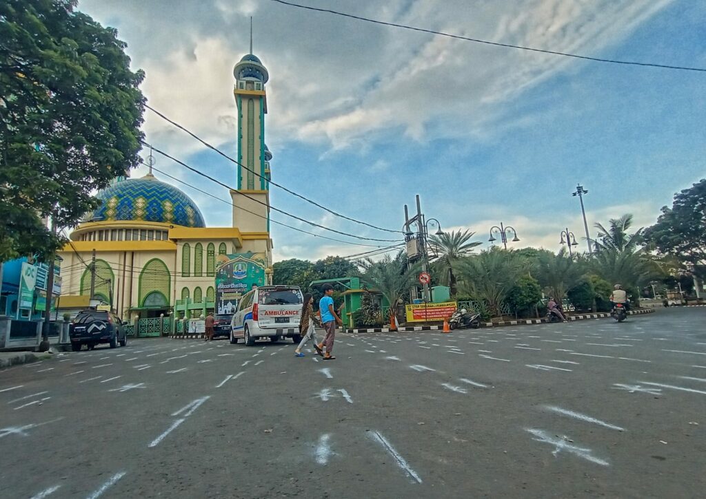 Antisipasi Luberan Jamaah Salat Idulfitri, Masjid Agung Albarkah Pasang Ini