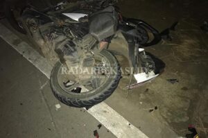 Motor Adu Banteng, Tiga Orang Tewas, Satu Diantaranya Polisi