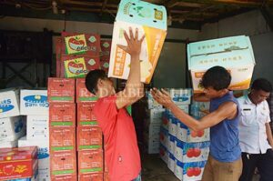 Pedagang Pasar Cibitung Tolak Pajak Penjualan