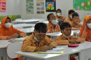 Plt Bupati Berikan Semangat kepada Murid dan Tenaga Kependidikan