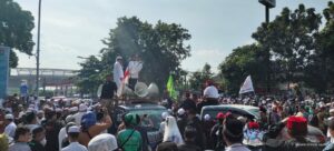 Ratusan Massa Aksi Bela Nabi Kepung Pemkot Bekasi, Ini Tuntutannya