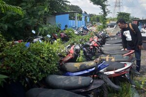 Ratusan BB Motor Menumpuk  di Halaman Satlantas