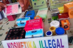 Risiko Tinggi Kosmetik Ilegal