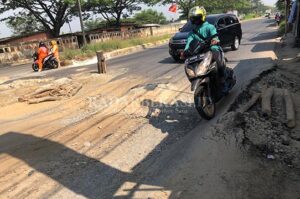 Kerusakan Jalan Kalimalang Semakin Parah