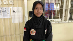 Suka Menggambar dan Pencak Silat