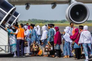 Travel agen di Bekasi putar otak menghadapi tingginya harga tiket pesawat