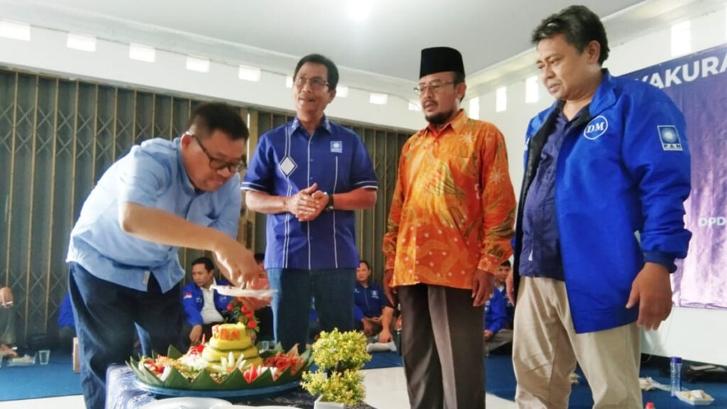 Daeng Ancam Pecat Kader