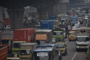 Sewa Truk Naik 25 Persen