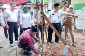 Swadaya Bangun Musala Sekolah SDN Jatirahayu III Bekasi