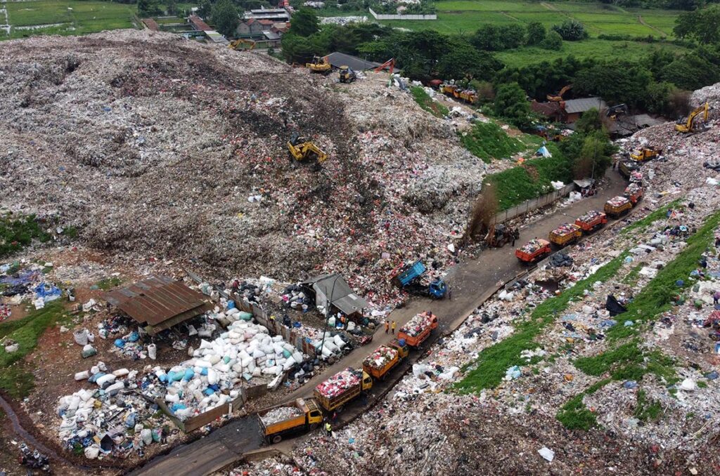 Alihkan Penanganan Sampah ke Tingkat Desa