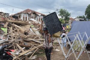 Operasi Diperpanjang, Pengungsi Boleh Pulang