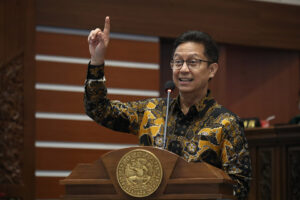 Tuhan Uang