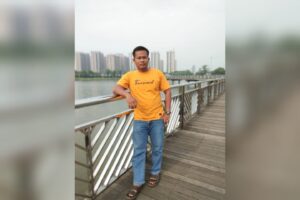 Jalankan Program dengan Empat Skala   