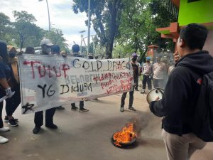 Gold Dragon Digoyang Lagi, Massa Ini Persoalkan Izin Edar Minol