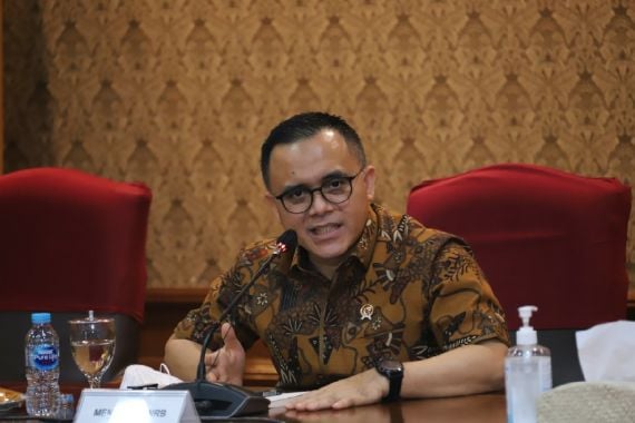 Menteri Azwar Anas Finalisasi Opsi Tenaga Honorer