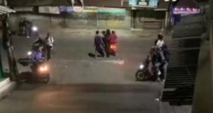 Komplotan Pemuda Bermotor dan Bersenjata Tajam Ini Serang Warga di Jalan Pejuang Bekasi Utara