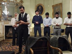 Jelang Pelantikan, PM Skotlandia Ini Salat Berjamaah di Rumah Dinas