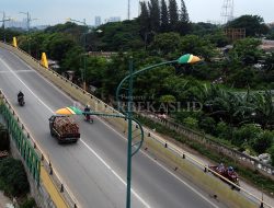 99 Lampu PJU Terangi Dua Desa di Kecamatan Babelan