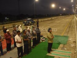 Warga Kembali Blokade Tol Jatikarya