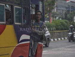 Diprotes, Sopir Angkot Naikkan Tarif Sepihak