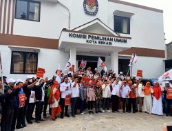 Kader dan Simpatisan Mengantar Caleg PKS Kota Bekasi Mendaftar ke KPU Hari Ini