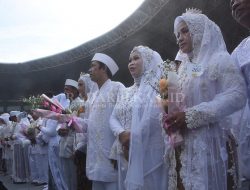 300 Pasangan Ikut Nikah Massal