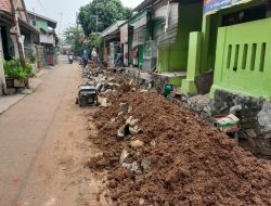Warga Rawasemut Keluhkan Proyek Saluran Air Berantakan