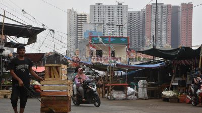 Penerapan Kebijakan Pengurangan Kantong Plastik