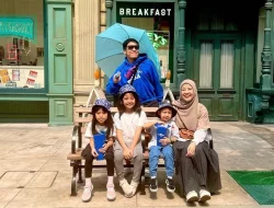 Liburan Bareng Sekeluarga Pasca Bercerai, Netizen Kepoin Kepsen Foto Desta Soal Payung