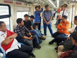Jajal Uji Coba LRT, Plt Wali Kota Bilang Begini