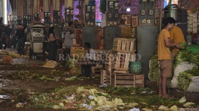 Pedagang PIC Tuntut Ketegasan Pemda