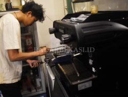Riuh Rendah Bisnis Gerai Kopi