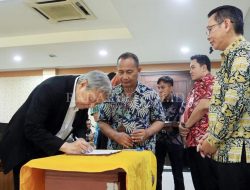 Pemkab Bekasi Fasilitasi Pegawai Raih Beasiswa Magister