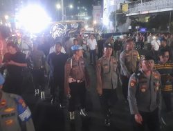 Ratusan Personel Kawal Massa Hingga Senja